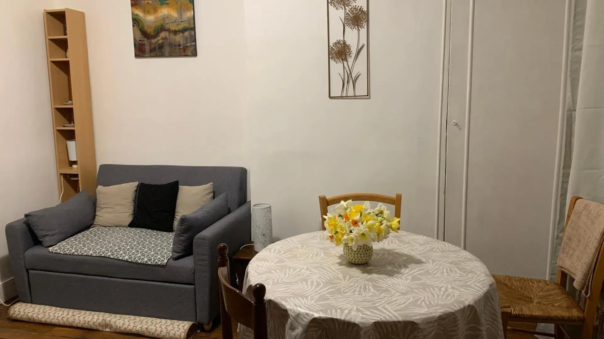 Homestay Paris- Charonne Apartment France