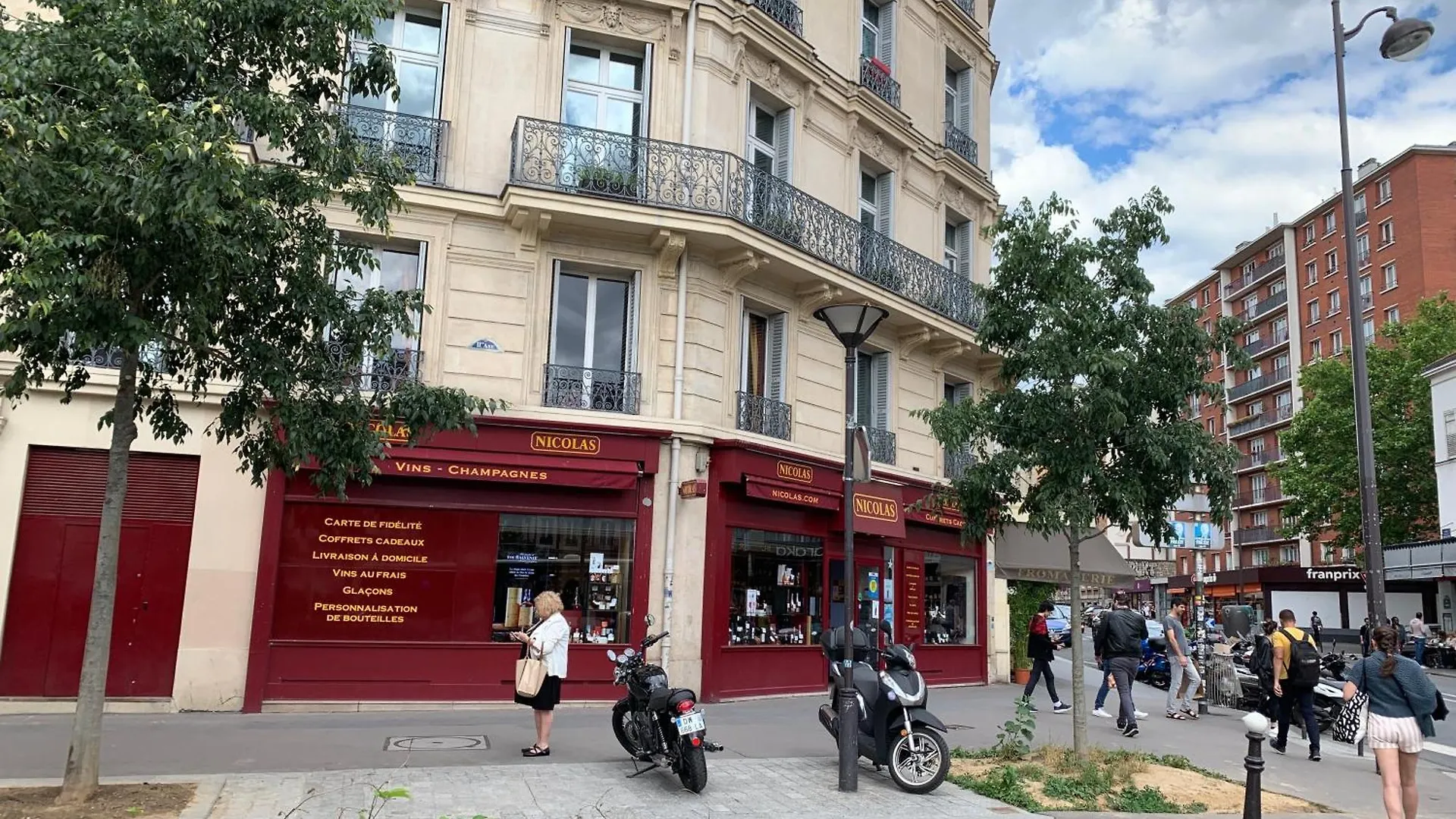 Homestay Paris- Charonne Apartment